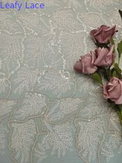 Blad Geborduurd Roze van de Stoffentulle van het Lovertjekant Materieel Poly het Borduurwerkgaren