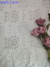 3D Stof van Tulle van het Bloemlovertje borduurde Bruids Netto Kantstijl