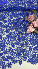 Hoogwaardige blauwe geborduurde Chantilly stof kant stof holle-up elegante voor dames