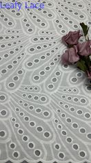 Franse Chantilly kant stof Hollow-up witte kleur voor kleding Kleding Kleding bruidsjurken