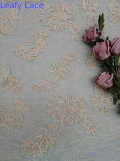 Geborduurde de Kledingsstof van het Cordingskant 100% Polyester