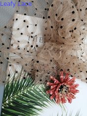 Driedimensionele 3D Bloemenkantstof Dot Flocked Tulle Cording Mesh