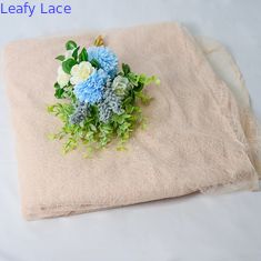 Van het Kanttulle van de room de Bloemenbekleding volkomen Geborduurde Stof OEKO - Tex Standard