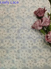 Roze 3D Bloemen haakt van het Borduurwerkkinderen van de Kantstof Folie met een laag bedekt de Kledingskant