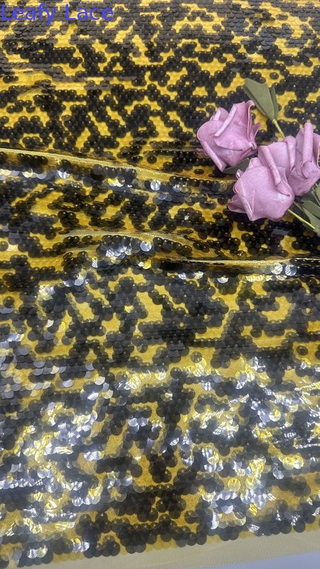 Colorful Sequin Embroidery Fabric Luxury Customized for Party Gowns