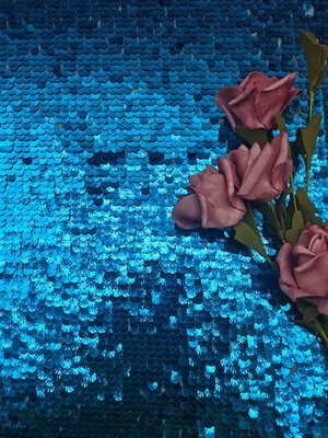 51“ Heldere Blauwe Shell Shape Sequin Embroidery Mesh-Stof voor Partij