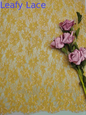 Zacht handgevoel hoogwaardig bloemenpatroon goud metaal kant stof met wimper schelp voor vrouwen modejurk