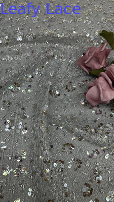 Geborduurde bladmetalen bloemenrietstof voor het maken van jurken Bruidsjurken Glanzend stof