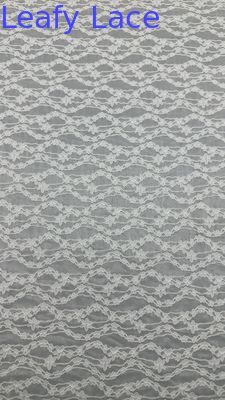 Wit geborduurde kant voor elegante bloemenpatronen 100% polyester voor koninklijke en romantische jurken