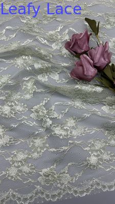 Luxe INS Geborduurd Mesh Kant Tule met Bloemsteken voor Elegante Trouwjurken