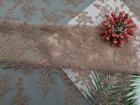 Klein Bloementulle Mesh Colored Embroidered Lace Fabric door de Yard