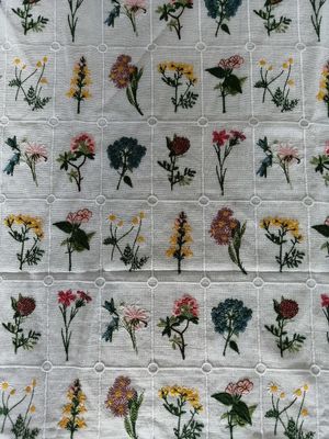 80 de yards borduurden Katoenen 9 Kleuren 3D Bloemenkantstof