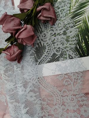 De grijze van de de Wimperkammossel van 100% Nylon Stof van het het Kant 3D Bloemenkant