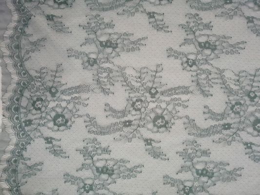 Het Kantstof van de wimper Groene Bloemen Franse Chantilly Gegratineerde Rand