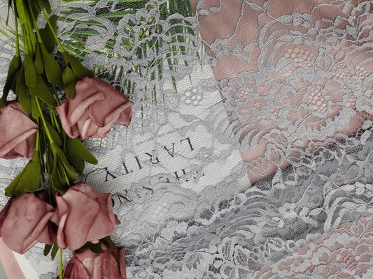 100% nylon Zachte 3D Bloemenkantstof