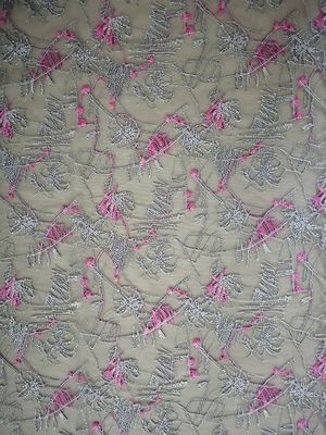 Roze Afrikaans Bloementulle Mesh Colored Embroidery Fabric