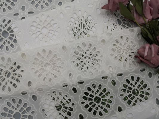 Oogje Mesh Laser Cutting Cotton Fabric voor Vrouwelijke Kleding