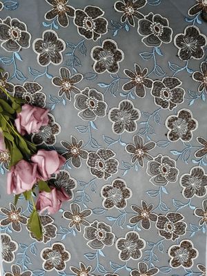 De bloemenkant Gekleurde Doek van het de Vrouwenkledingstuk van de Borduurwerkstof