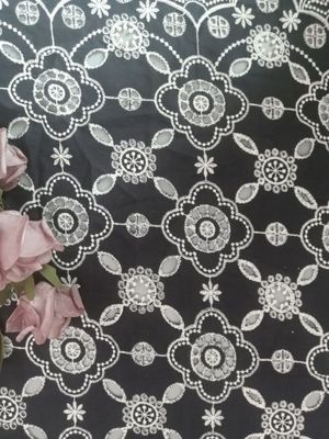 Het stammen Geborduurde Kant van de het Contrastkleur van de Oogjestof voor Dame Garment