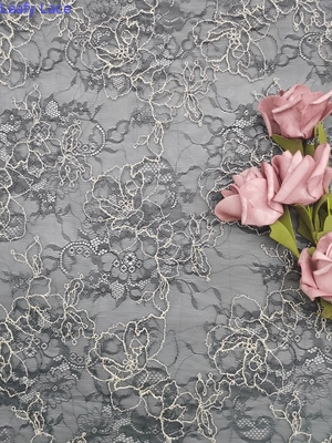 Geborduurde Blad 3D Bloemenkantstof OEKO TEX Standard 100 voor Kleermakerij