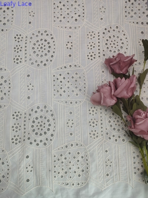 3D Stof van Tulle van het Bloemlovertje borduurde Bruids Netto Kantstijl