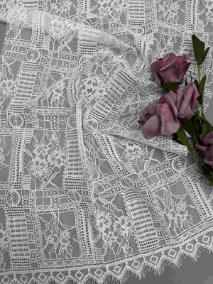 140CM Witte Geo Bloemenkantstof in Nylon Katoenen Samenstellings AZO Vrij