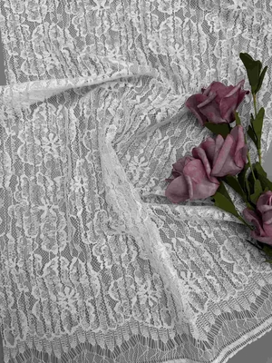 Stof van het 55 Duim de Witte Bloemenkant in Nylon Katoenen Rayonsamenstelling met Kammosselwimper