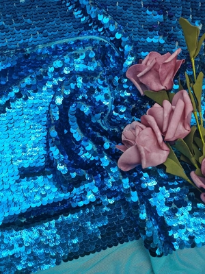 51“ Heldere Blauwe Shell Shape Sequin Embroidery Mesh-Stof voor Partij